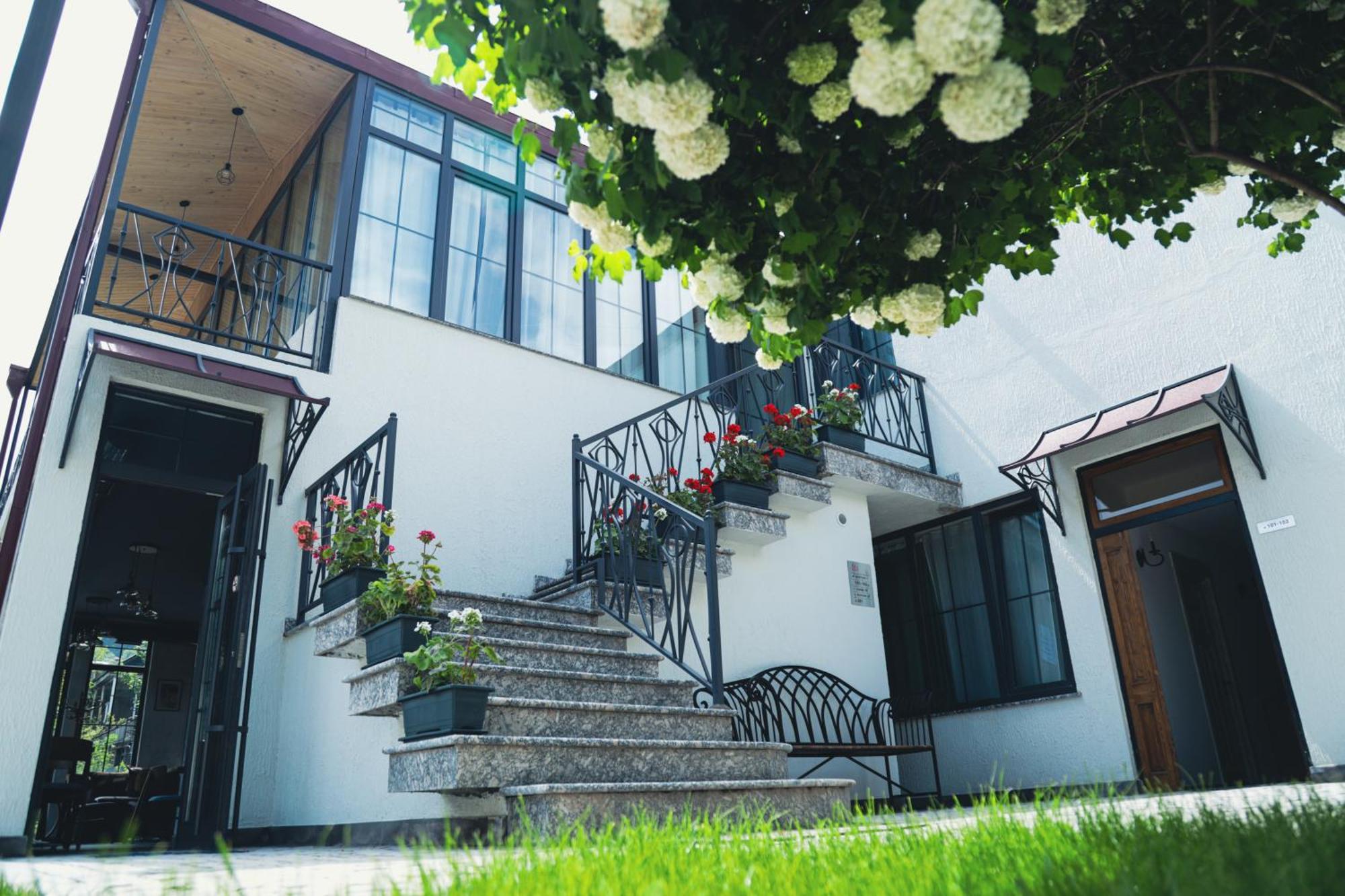Redroof Country House Hotel Goris Exteriér fotografie
